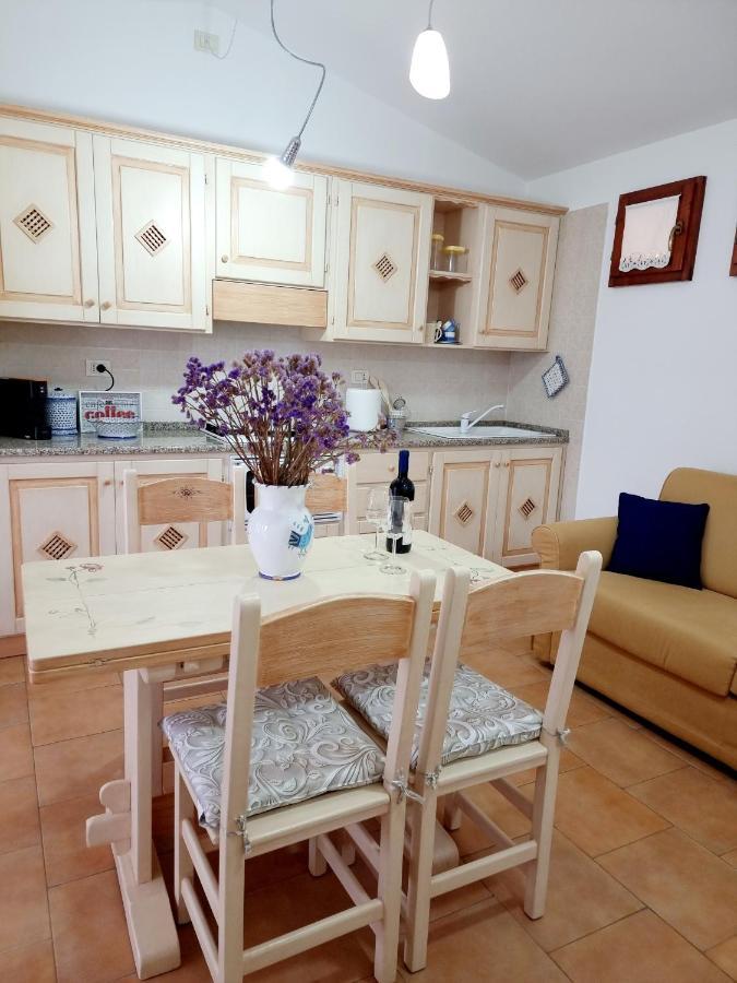Апартаменты La Casa Di Arly Ольбия Экстерьер фото