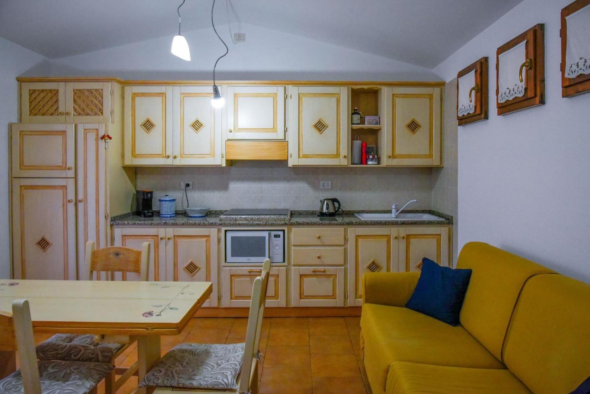 Апартаменты La Casa Di Arly Ольбия Экстерьер фото